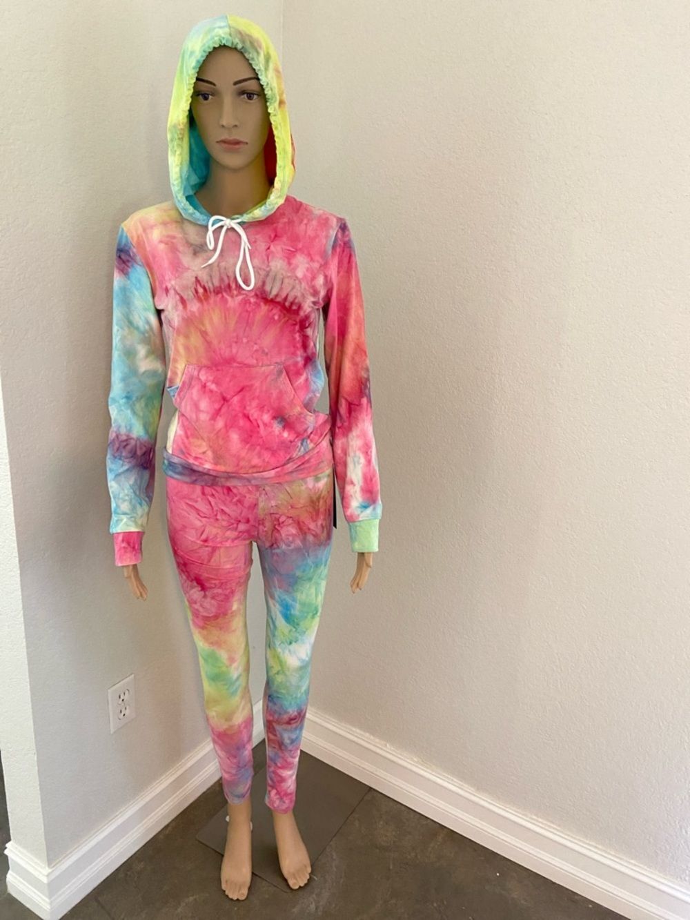 New Mix Tie-Dye Hooded set for work out or casual wear Set Sz S